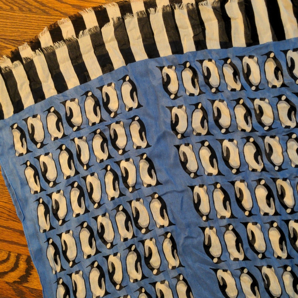 Vera Bradley penguin scarf